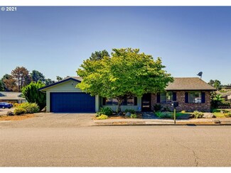 13520 NE Shaver St, Portland, OR 97230