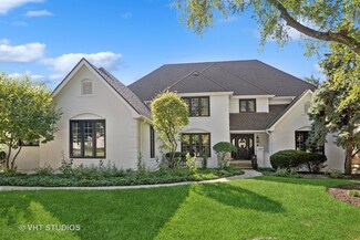 2865 Parkwood Ln, Aurora, IL 60502