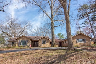 1014 N Henderson Ave, Cape Girardeau, MO 63701