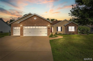 338 Autumn Chase Ln, Farmington, MO 63640