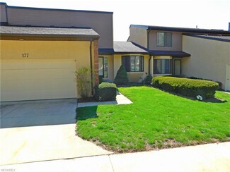 177 Lake Terrace Dr, Munroe Falls, OH 44262
