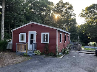 637 Wareham Rd, Plymouth, MA 02360