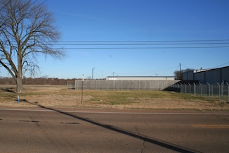 2016 Forrest St, Dyersburg, TN 38024