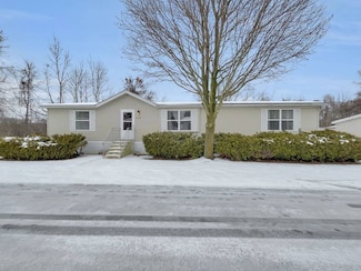 2500 Mann Rd Unit 343, Clarkston, MI 48346