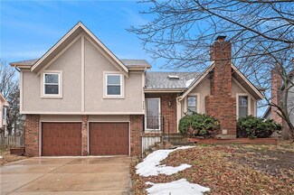 504 N Persimmon Dr, Olathe, KS 66061
