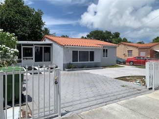 638 SW 10th St, Hallandale Beach, FL 33009