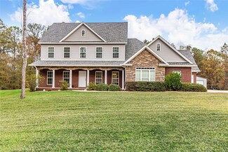 582 Lake Point Rd, Eclectic, AL 36024