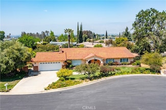 645 Alta Loma Dr, Redlands, CA 92373