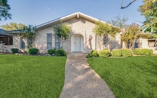 310 High Brook Dr, Richardson, TX 75080