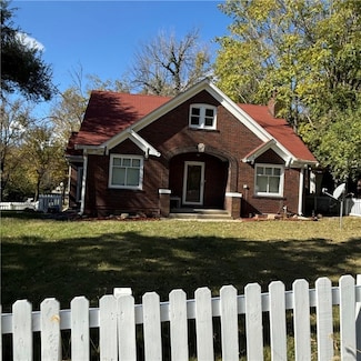 1010 Lincoln Park Dr, Decatur, IL 62522