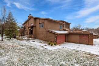 1111 Woodland Park Dr, West Des Moines, IA 50266