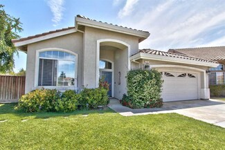 7 Cabernet Cir, Salinas, CA 93906