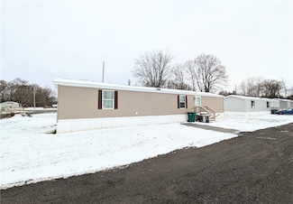 7 Clear Valley Dr, Mumford, NY 14511