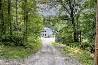 164 Garron Rd, Middletown Springs, VT 05757