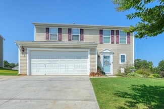 404 Sweeny Ct, Boiling Springs, SC 29316