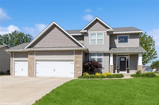 811 N T Ct, Indianola, IA 50125