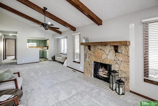 5832 Valley Cir, Omaha, NE 68106