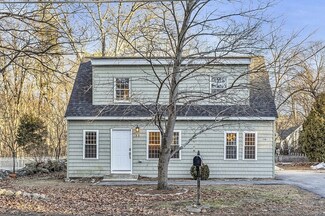 33 Park St, North Reading, MA 01864