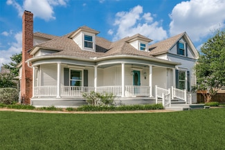 428 E Wall St, Grapevine, TX 76051