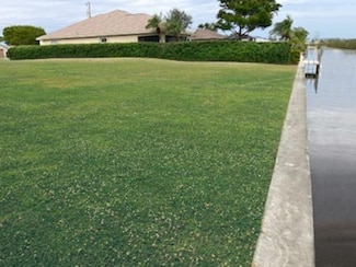 303 SE 1st Place, Cape Coral, FL 33990
