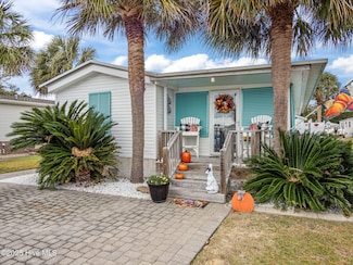 222 Blue Goose Ln, Newport, NC 28570