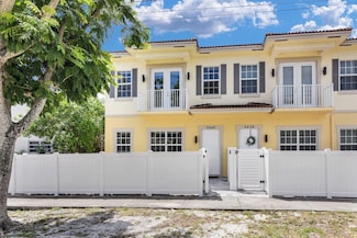3440 NE 15th Ave, Oakland Park, FL 33334