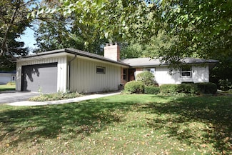 700 Kentwood Dr, Racine, WI 53402