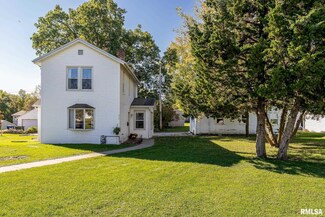 2121 W 17th St, Davenport, IA 52804