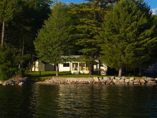 1014 Lakeshore Dr, New London, NH 03257