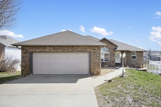 2908 N Fremont Rd, Ozark, MO 65721