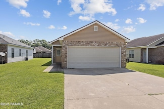 111 Bottle Brush Ln, Carencro, LA 70520