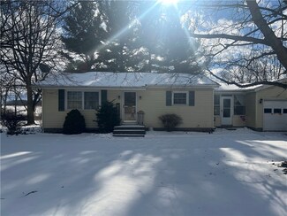 6514 Main Rd, Stafford, NY 14143