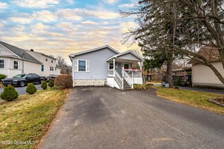 15 Lansing Ave, Watervliet, NY 12189