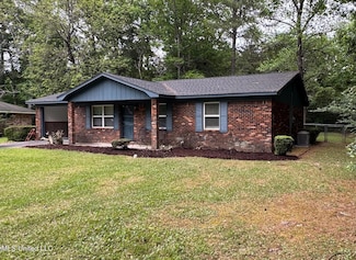 601 Lakewood Loop, Hattiesburg, MS 39402