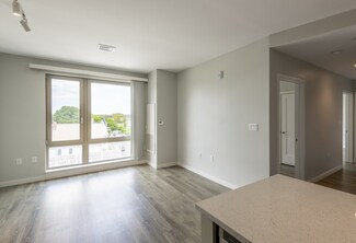 640 Boston Ave Unit 307, Medford, MA 02155