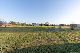 1273 W Tank Farm Rd, Lake Charles, LA 70605