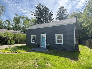 230 Center Grange Rd, Aliquippa, PA 15001