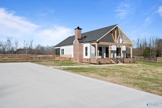 315 Rock Spring Rd, Owens Cross Roads, AL 35763