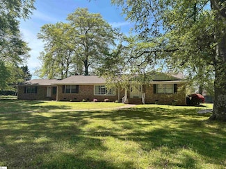106 Ansel Dr, Clinton, SC 29325