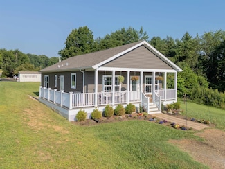 111 Clementine Ln NW, Floyd, VA 24091