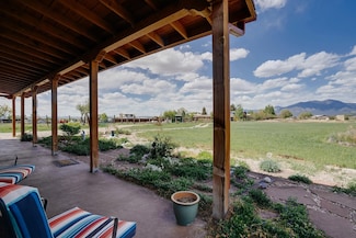 43 La Morada Rd, Ranchos de Taos, NM 87557