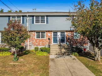 84 Lancaster Rd, Dedham, MA 02026