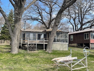 10239 237th Ave, Spirit Lake, IA 51360