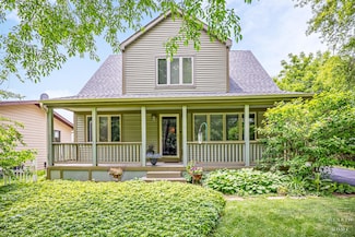 10405 Kenilworth Ave, Algonquin, IL 60102
