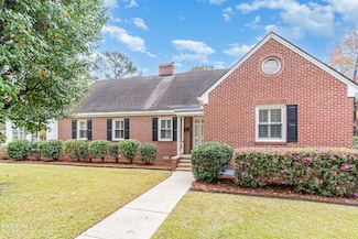 113 W Riverside Dr, Smithfield, NC 27577