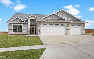 3946 Valley Dr, Bismarck, ND 58503