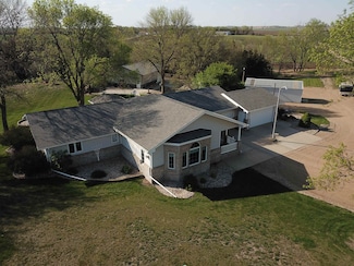 30277 436th Ave, Utica, SD 57067