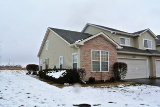 26 Rolling Oaks Rd Unit E, Sugar Grove, IL 60554