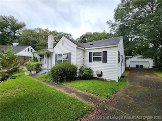 140 W Circle Ct, Fayetteville, NC 28301