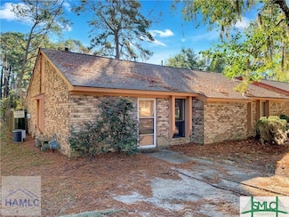 422 Edgewater Rd, Savannah, GA 31406